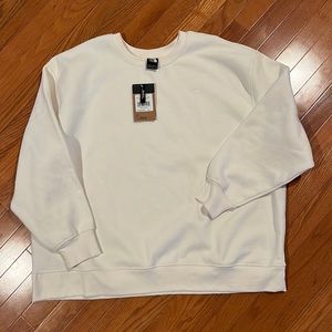 North face white crewneck